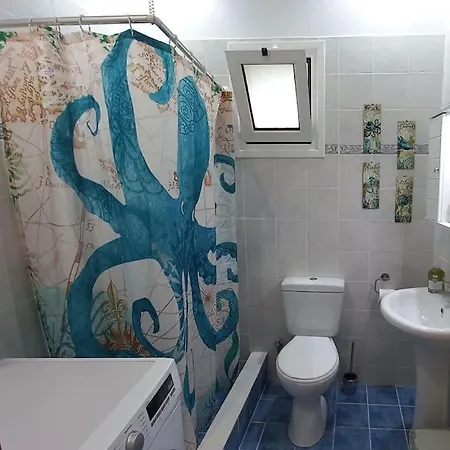 Entire Private House Close To The Port * 卡尔帕索斯