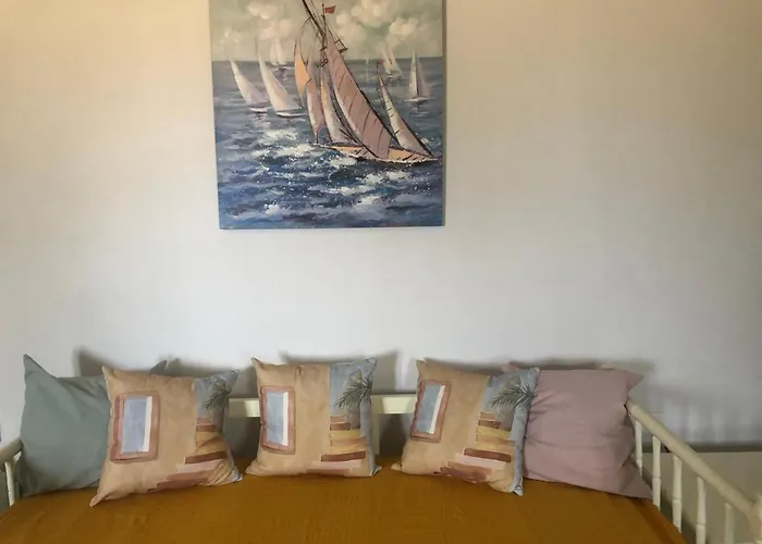 Entire Private House Close To The Port Сasa de vacaciones *