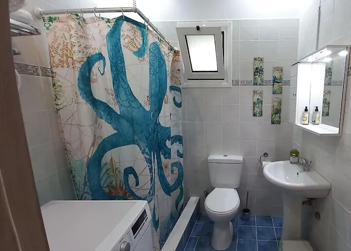 Entire Private House Close To The Port * Karpathos