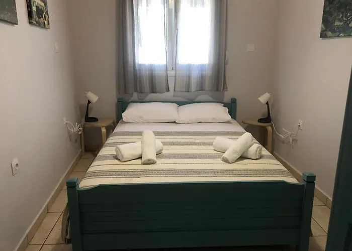 Entire Private House Close To The Port Hébergement de vacances *